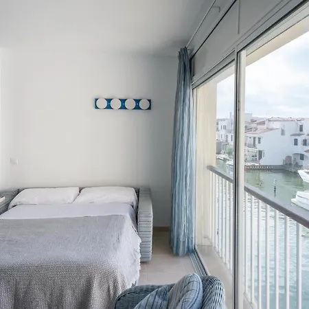 Casa Port Grec 艾姆布里亚布拉瓦